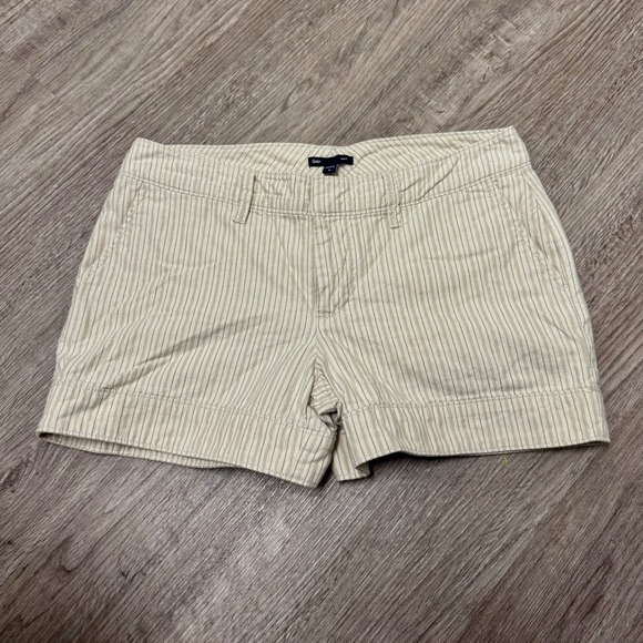 GAP Pants - Gap Womens Khaki White Metallic Striped Shorts Size 6 Chino Cuffed Casual